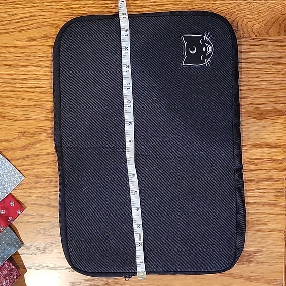 DropDead clothing co laptop/macbook case - Picture 7 of 8